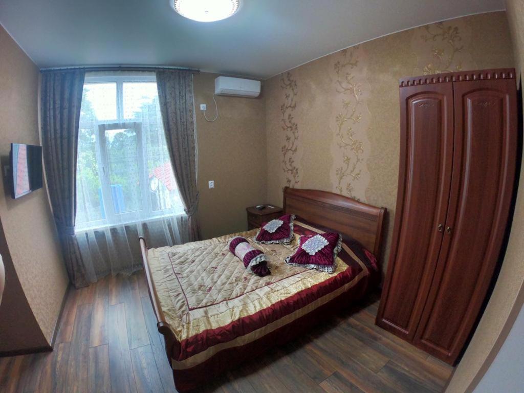 Гостевой Дом "Ласточкино Гнездо" Tsandrypsh Exterior foto