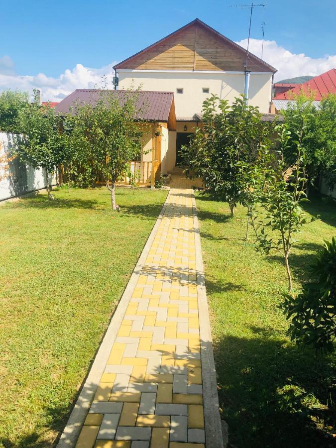 Гостевой Дом "Ласточкино Гнездо" Tsandrypsh Exterior foto